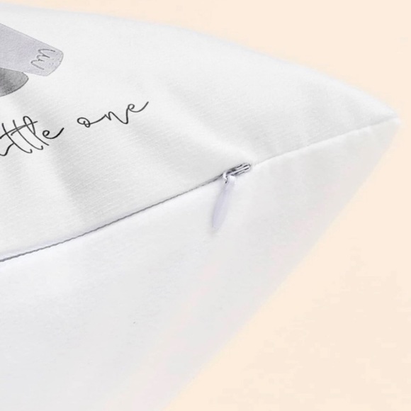 🆕 🌹2/$20🌹 Dream Big Elephant Cushion Cover Pillow Kids New! NWOT - Picture 2 of 5